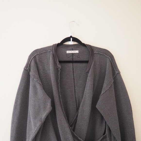 We The Free People Anyway Tee Sweatshirt Sweater Top sz M - Picture 4 of 8